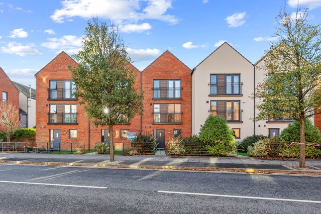 3 bedroom town house for sale