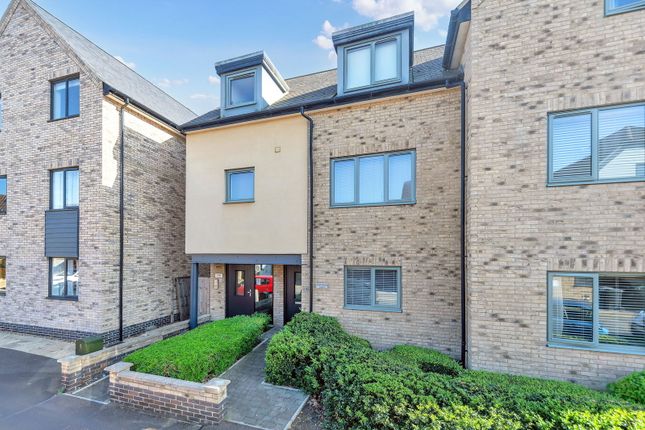 New Road, St. Ives PE27 2 bed ground floor flat for sale