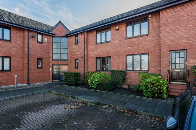 44 Lintwhite Crescent, Bridge of... 2 bed flat for sale
