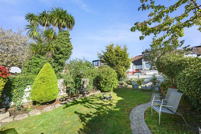 St George's Road, Temple Fortune, NW11 5 bed semi