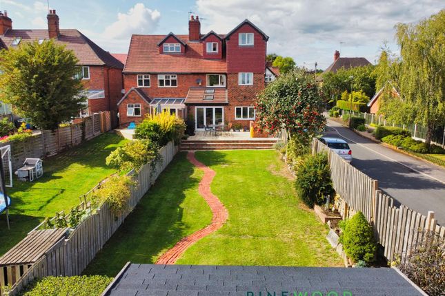 Shaftesbury Avenue, Chesterfield S40 5 bed semi