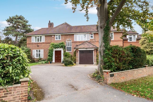 6 bed detached house