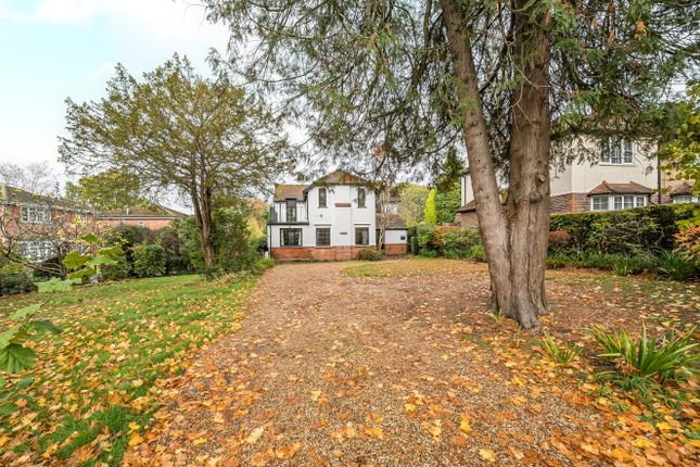 St. Johns Hill Road, Surrey GU21 4 bed detached house for sale