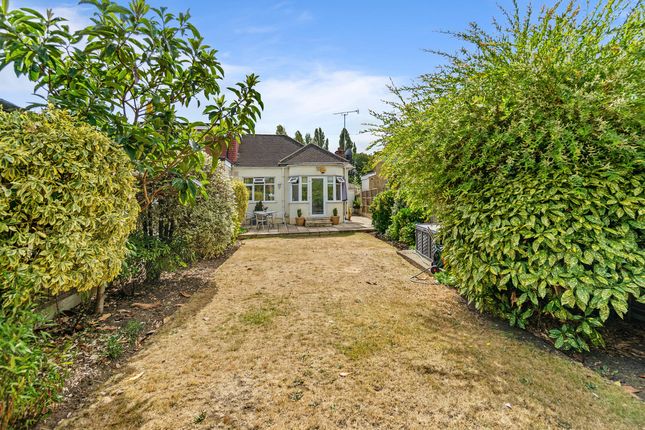 Gaston Bridge Road, Shepperton, TW17 2 bed bungalow for sale
