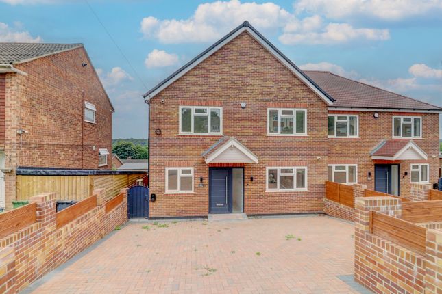 Robinson Road, Buckinghamshire HP13 5 bed semi