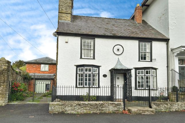 KINGTON  HR5 3BA 4 bed detached house for sale