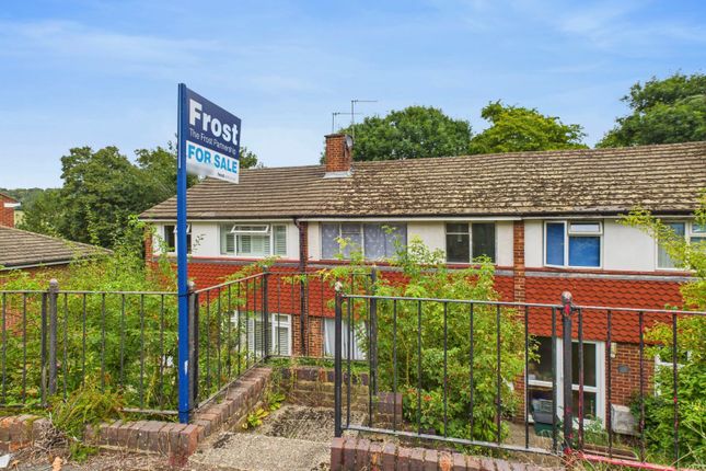 Fair Leas, Chesham, Buckinghamshire, HP5 3 bed terraced house for sale