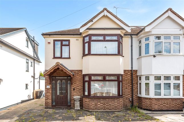 Granton Avenue, Upminster, RM14 3 bed semi