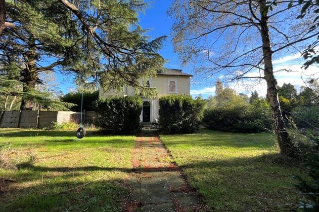 Ganwick, Barnet EN5 8 bed detached house for sale