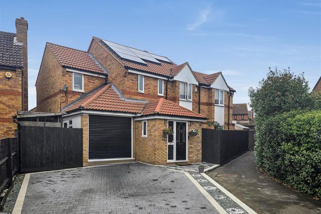 Hamilton Lane, Bletchley, Milton Keynes 5 bed detached house for sale