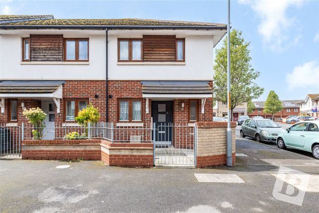 Ferguson Avenue, Gravesend, Kent, DA12 2 bed end of terrace house for sale