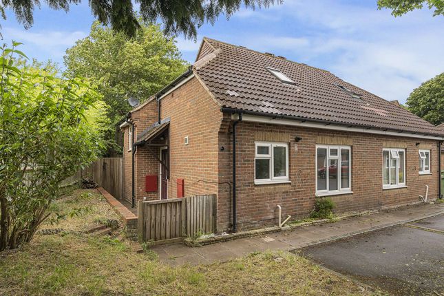 Monks Close, West Hanney Wantage, OX12 2 bed semi