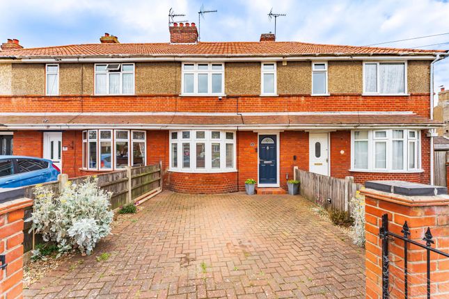 Love Road, Lowestoft 3 bed terraced house for sale
