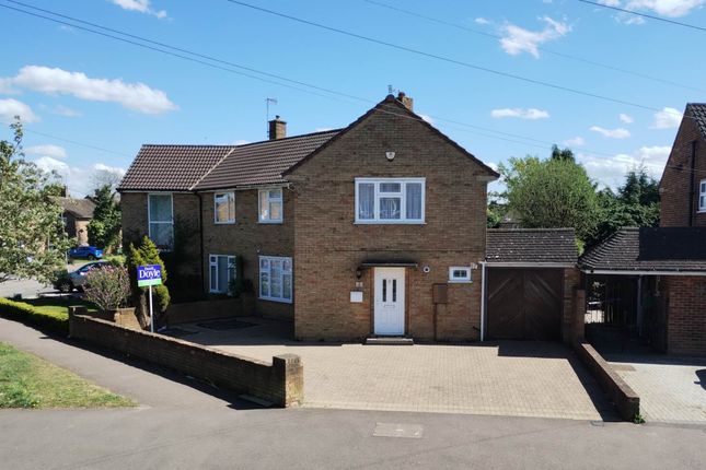 Windmill Road, Hemel Hempstead 3 bed semi
