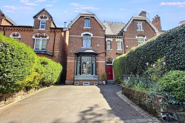 6 bedroom semi-detached house for sale