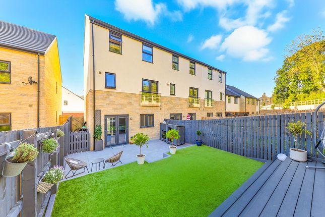 Park Meadow Lane, Leeds, LS12 4 bed townhouse for sale
