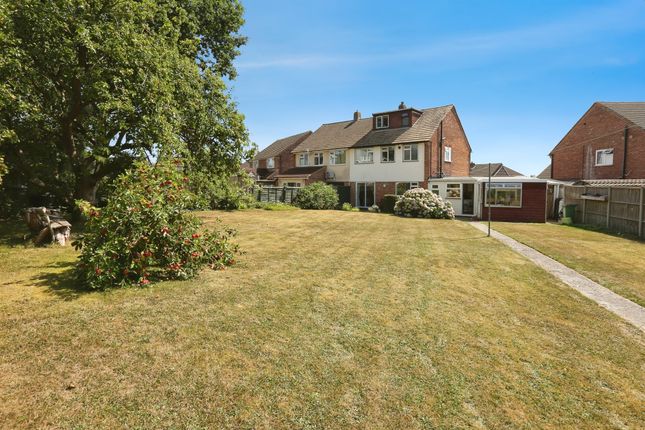 5 bedroom semi-detached house for sale