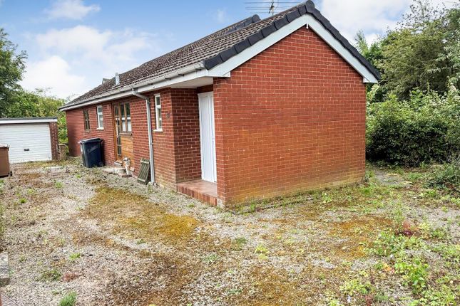 Yew Tree Avenue, Whittington 2 bed detached bungalow for sale