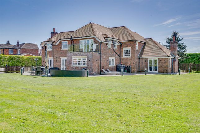 Brook Avenue, Warsash, Southampton 5 bed detached house for sale