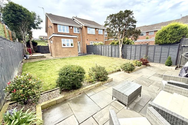 Muirfield Close, Clavering 3 bed end of terrace house for sale
