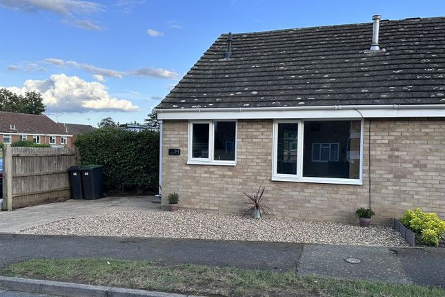 2 bedroom semi-detached bungalow for sale