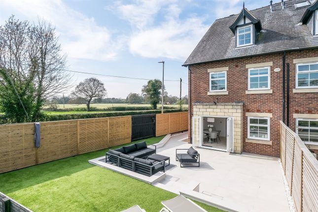 3 bedroom end of terrace house for sale