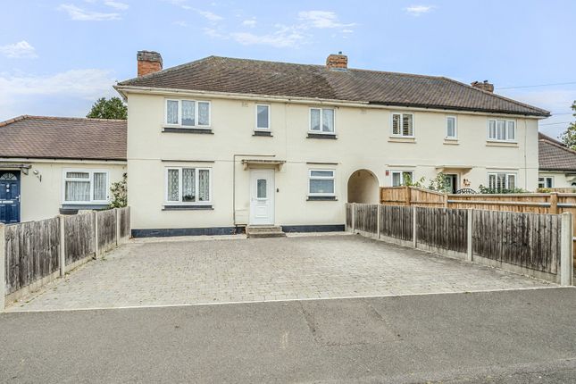 Gaviots Green, Gerrards Cross... 3 bed semi