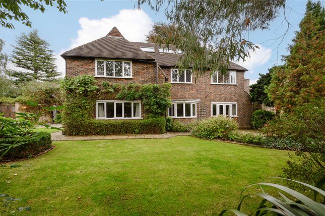 6 bedroom detached house for sale