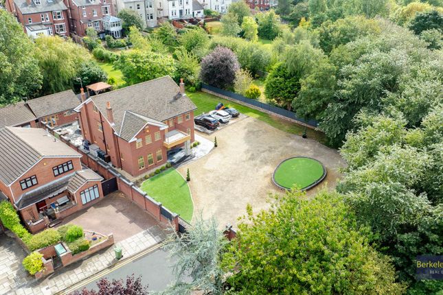 Palace Road, Birkdale 6 bed detached house for sale