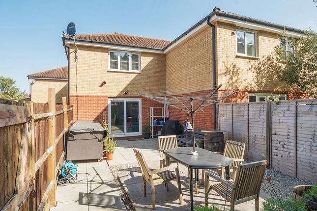Sherriff Close, Esher, KT10 3 bed end of terrace house for sale