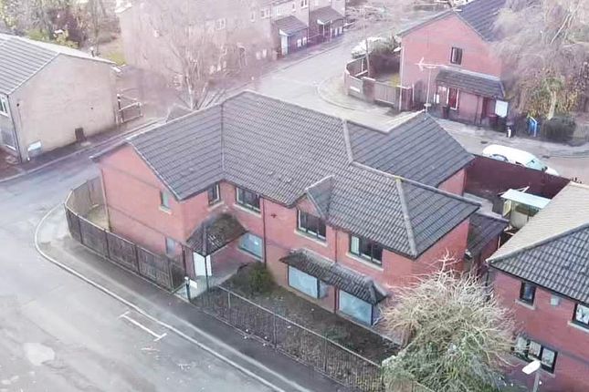 9 bed detached house