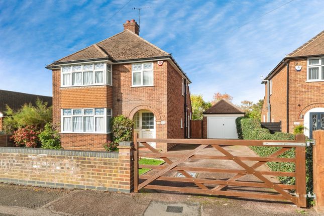 3 bed detached house