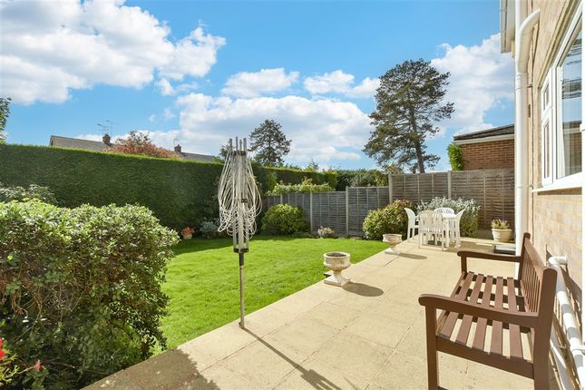 Cronks Hill Close, Redhill, Surrey 3 bed detached house for sale