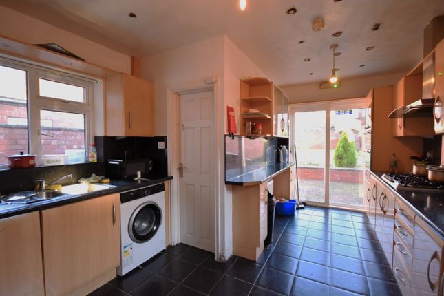6 bedroom terraced house for sale