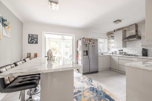 London Road, Datchet SL3 3 bed terraced house for sale