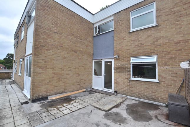 Fleet Road, Fleet GU51 2 bed apartment for sale