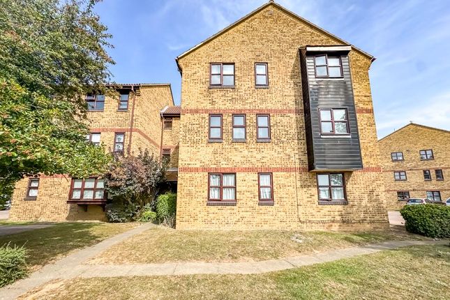 Studio flat for sale