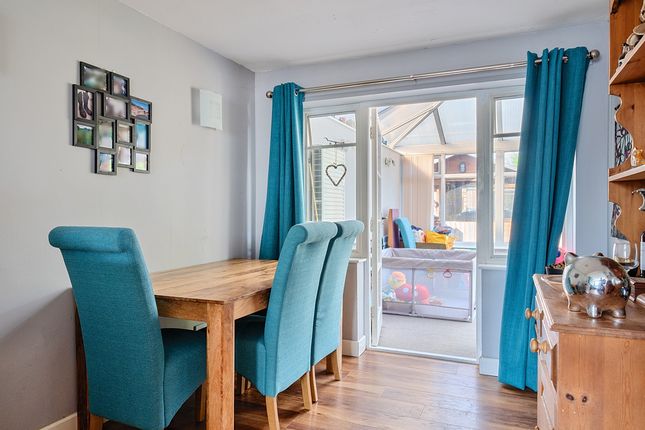 Hazelwood Road, Melksham, SN12 4 bed semi