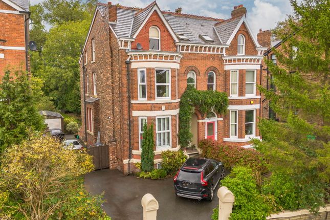 6 bedroom semi-detached house for sale