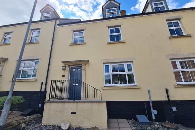 4 bedroom terraced house for sale