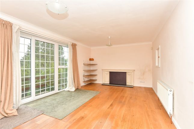 3 bed detached house