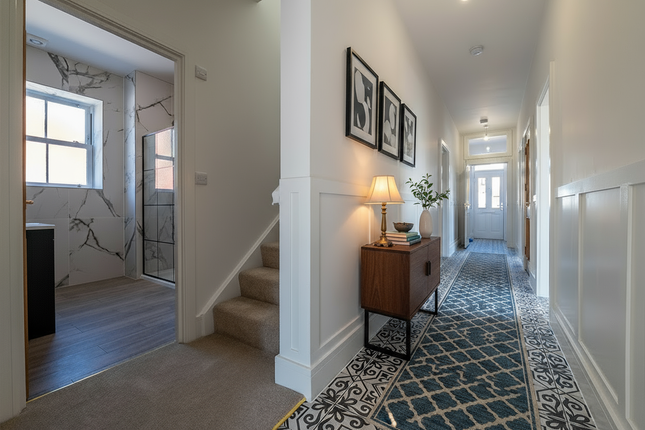 4 bed detached house