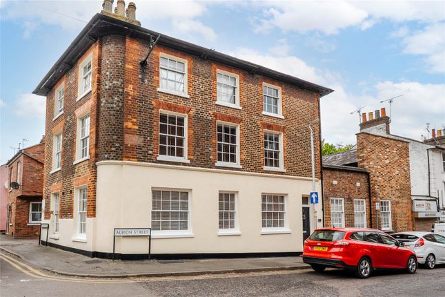 1 bedroom maisonette for sale