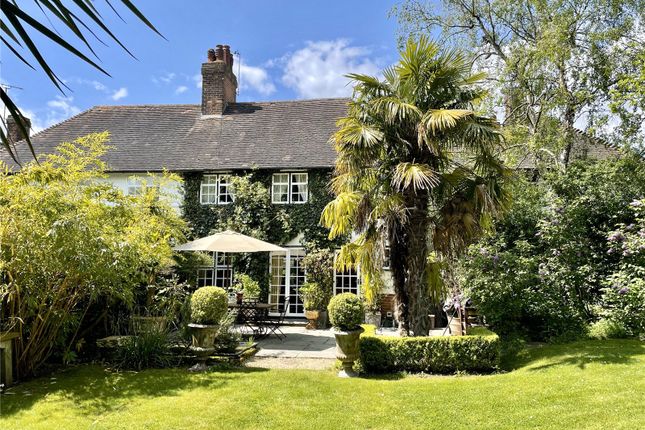 Brookland Garth, Hampstead Garden... 3 bed semi