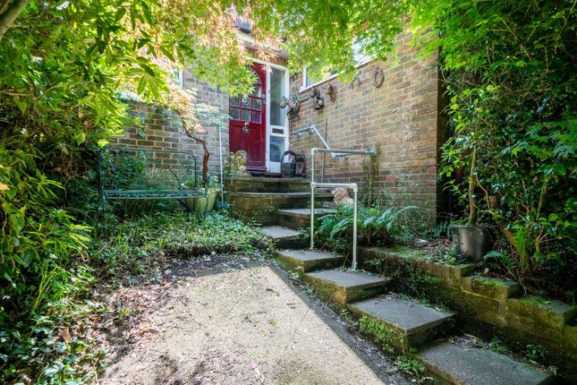 Street End Lane, Broad Oak, TN21 2 bed detached bungalow for sale