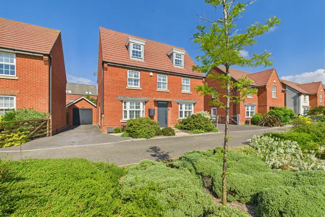 Manor Farm Close, Denvilles, Havant 5 bed detached house for sale