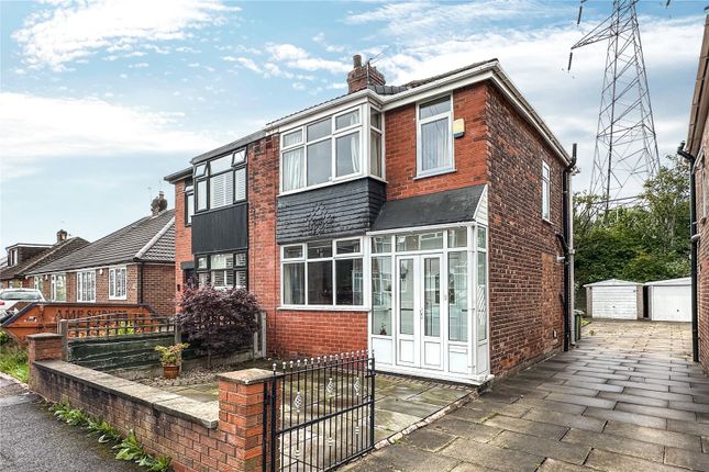 Kirby Avenue, Chadderton, Oldham, OL9 3 bed semi