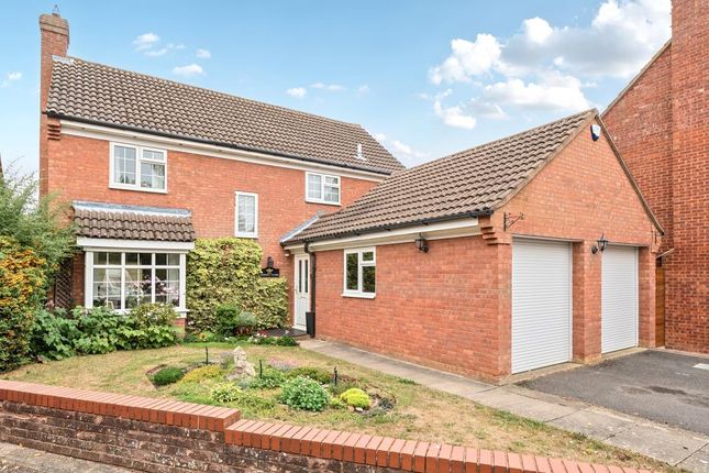 Aylesbury,  Buckinghamshire,  HP21 4 bed detached house for sale
