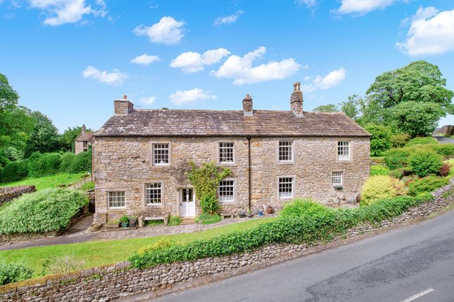 Linton, Skipton, North Yorkshire, BD23 4 bed detached house for sale