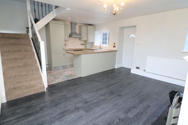 High Street, Braithwell, Rotherham 2 bed cottage for sale